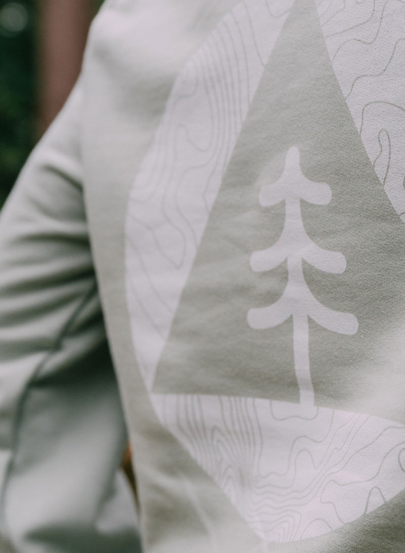 Mountain Circle "Slim Fit" Sweatshirt