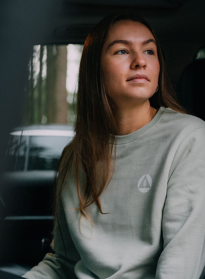 Mountain Circle "Slim Fit" Sweatshirt