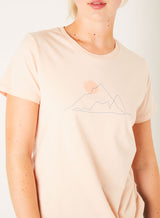 Sutsu Mountain Climb Women's T-shirt - Misty Pink.